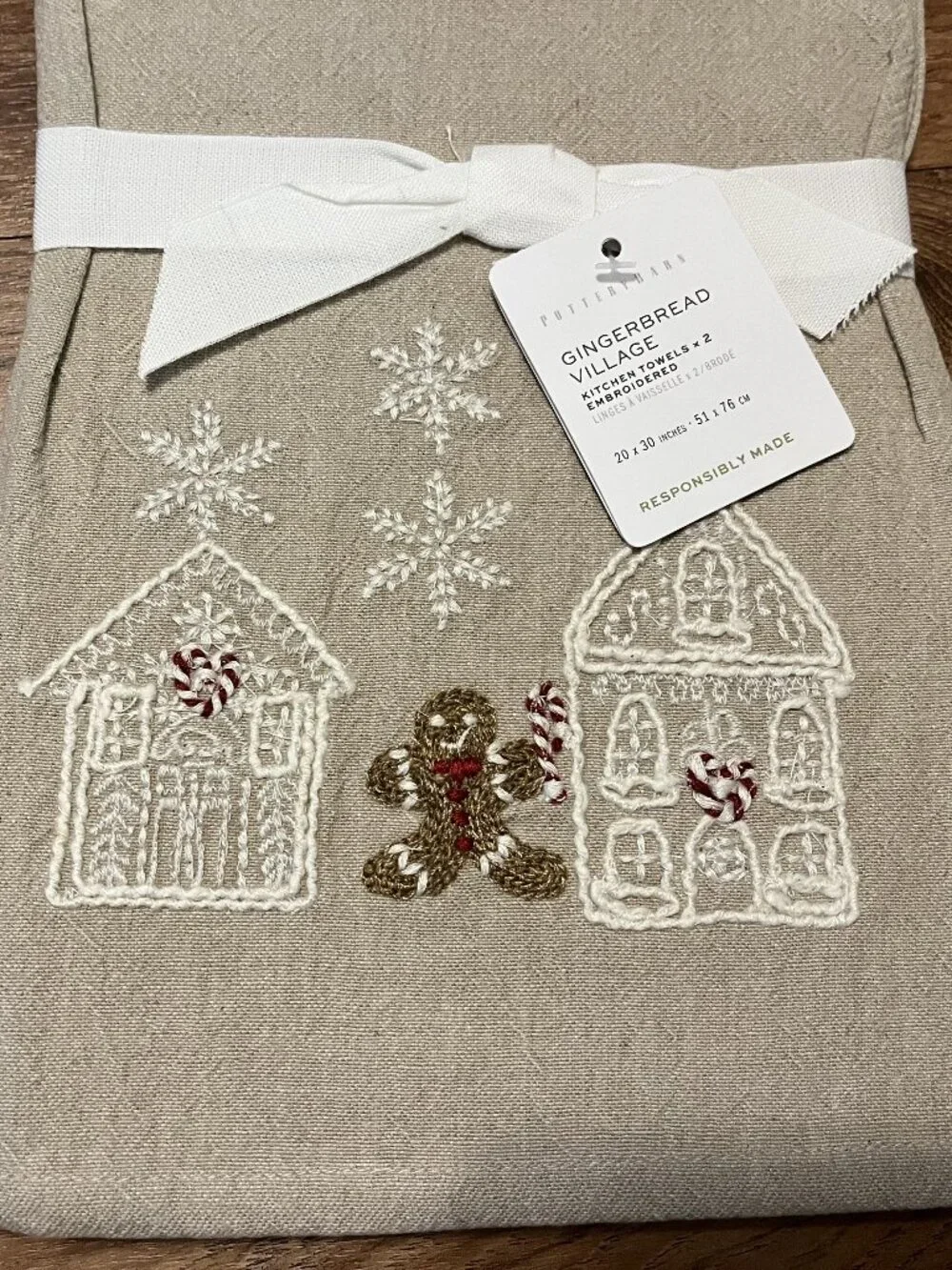 Pottery Barn Gingerbread Village Set of 2 Embroidered Kitchen Towels 20 x 30 in